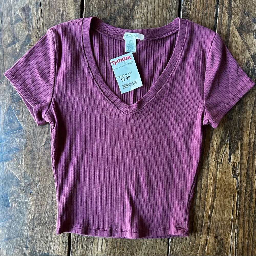 NWT Bozzolo Women's Ribbed V Neck Crop Top Plummy Purple